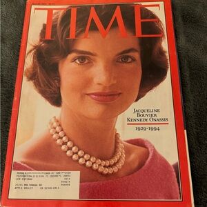 Jacqueline Kennedy Magazine Collector